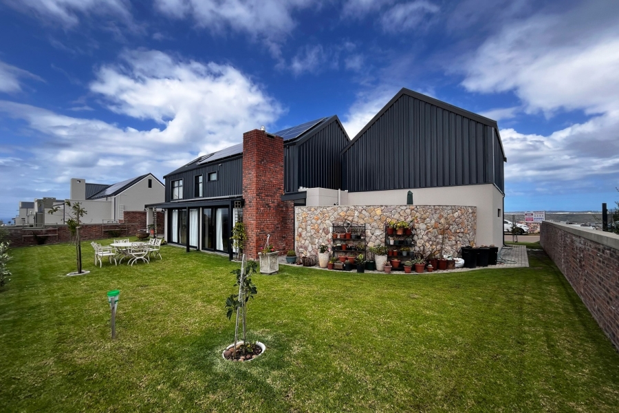 3 Bedroom Property for Sale in Renosterbos Estate Western Cape